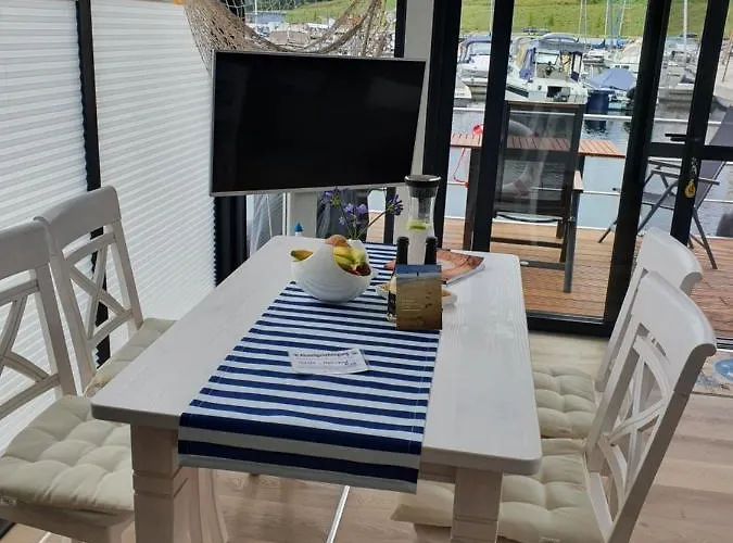 Úszó hotel Hausboot Casa Di *