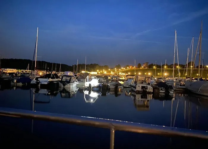 Hausboot Casa Di Ботель Braunsbedra